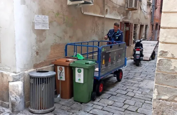 V Piranu odslej nove mobilne točke za zbiranje odpadkov.