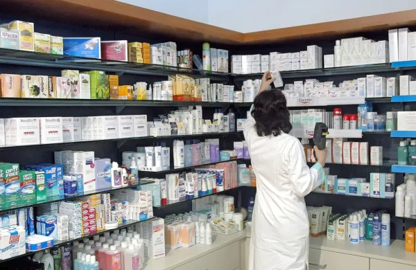 Med odraslimi ukrajinskimi begunci je kar veliko kroničnih 
bolnikov, ki redno potrebujejo tudi zdravila.  