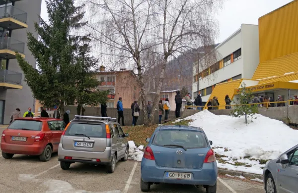 Ker je četrtina občanov čez noč ostala brez zdravnika, bodo morali vsi občani na zdravnike čakati  dlje. 