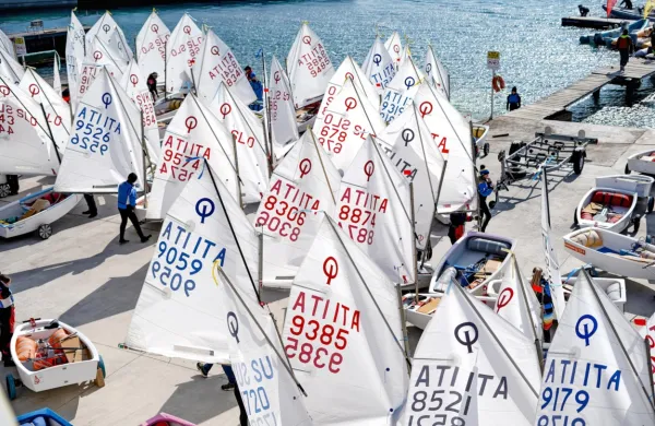 Optimistom dober veter med prazniki obeta tudi optimistična 
vremenska napoved.