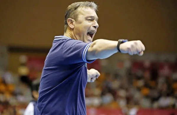 Marco Bonitta bo vodil pomlajeno reprezentanco.