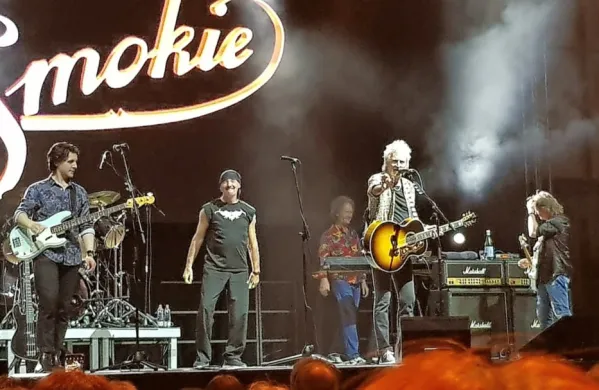 Smokie napolnili halo Tivoli
