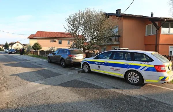 Moškega so v hiši v Brunšviku skušali oživljati, a zaman. Umrl je 
zaradi vbodne rane.  
