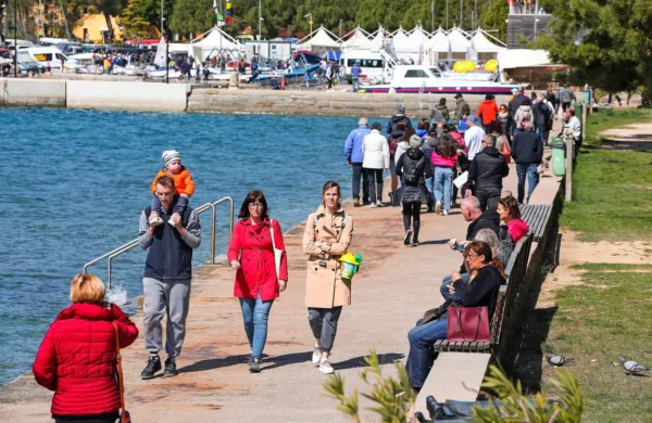 Velikonočni prazniki so v Istro privabili lepo število gostov. V 
hotelih je bilo minuli praznični konec tedna več tujcev, v prvomajskem tednu pa pričakujejo več domačih gostov. 