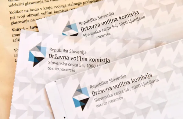DVK bo pri Po&scaron;ti Slovenije preverila po&scaron;iljanje glasovnic v tujino