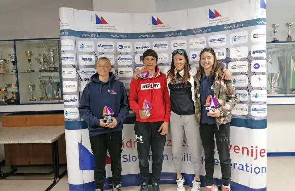 Slovenski posadki s priznanji za izvrstno jadranje