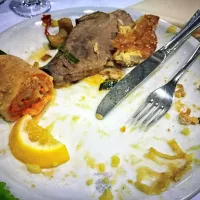  Ekologi brez meja opozarjajo, da na svetu vržemo stran toliko hrane, kot jo pridelamo na površini, veliki za 635 Slovenij.