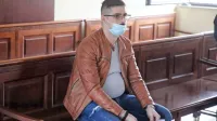 Hristijan Bozov se brani, da se   o dogajanju  tistega krvavega jutra 
ne spomni napada, ampak samo krvavih rok in noža.