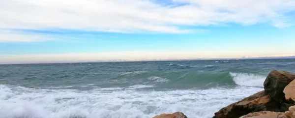 Letošnja zima je bila v Istri precej bolj radodarna z burjo.