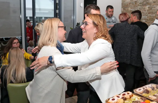 Koprčanki Tamara Kozlovič in Mateja Čalušić iz Gibanja Svoboda