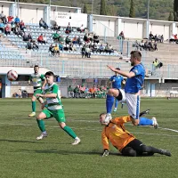 Izola spet do zasuka v končnici