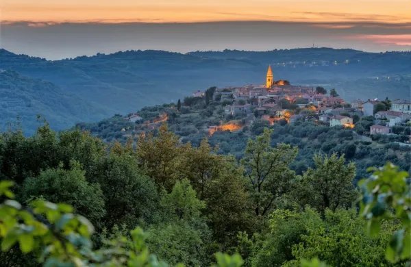 V Padni bodo ta konec tedna izpeljali že 10. Praznik olja in 
bledeža. 