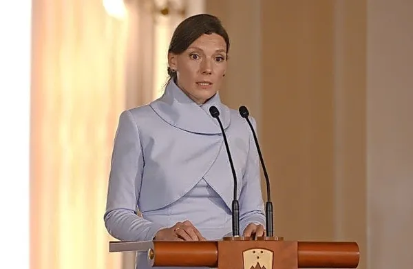 Generalna sekretarka Sindikata obrti in podjetništva Slovenije Ana 
Čermelj je  izpostavila problematiko poklicnih bolezni in opozorila 
na neenakost delavcev v javnem in zasebnem sektorju.
