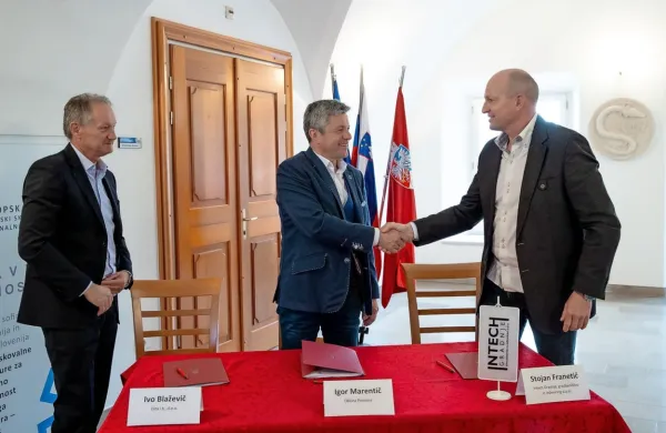 Današnji podpis pogodb pomeni tudi uradni začetek izvedbe 
projekta. 