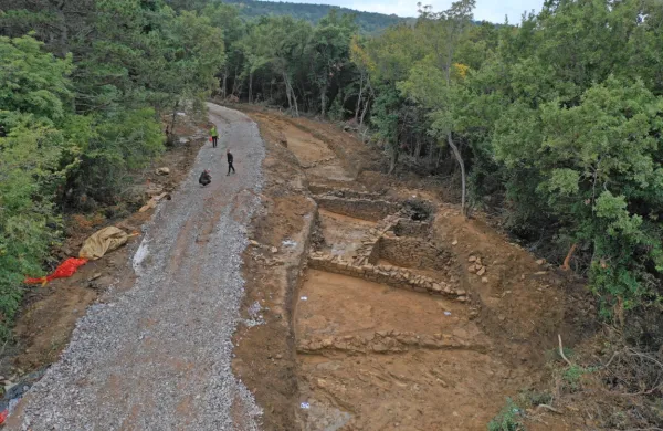 Arheološke ostaline rimske ville rustice na arheološkem najdišču 
Staje