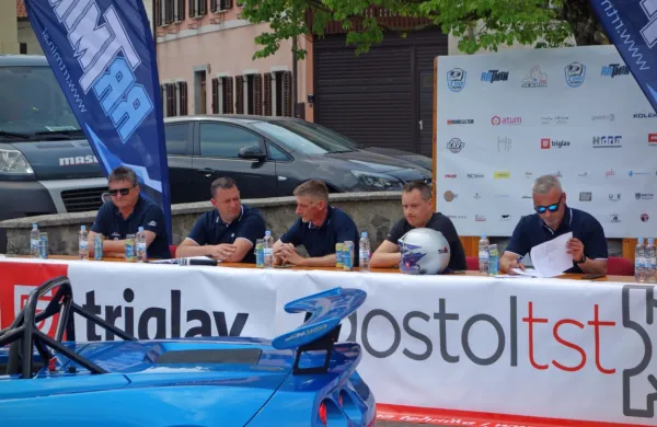Prireditelji in dirkači napovedujejo konec tedna  pestro dogajanje 
na Tolminskem.