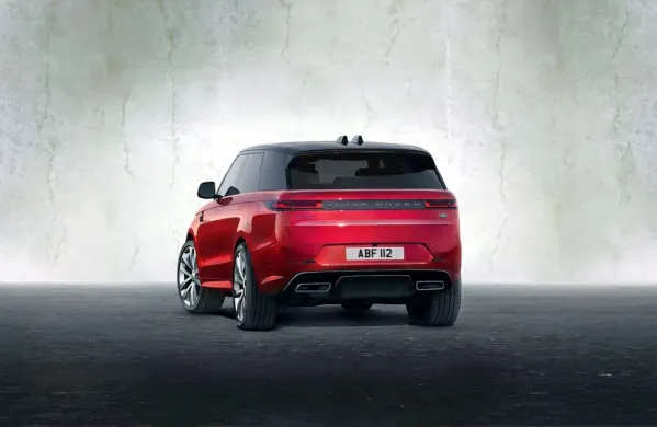Angleži so predstavili novo izdajo range rover sporta, ki velja za drugega najbolj priljubljenega land roverja med kupci. Pred njim je defender.