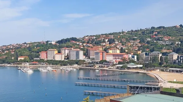 Istrabenz Turizem, ki ima v Portorožu šest hotelov, bo Dutb 
prodala.