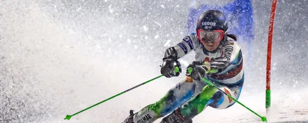 Ali ženski, ki se pi&scaron;e Slokar, ne bi smeli reči Slokarjeva?