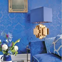 Strokovnjaki napovedujejo intenzivni indigo modri zmagoslavje med tapetami 
(Cole & Son).