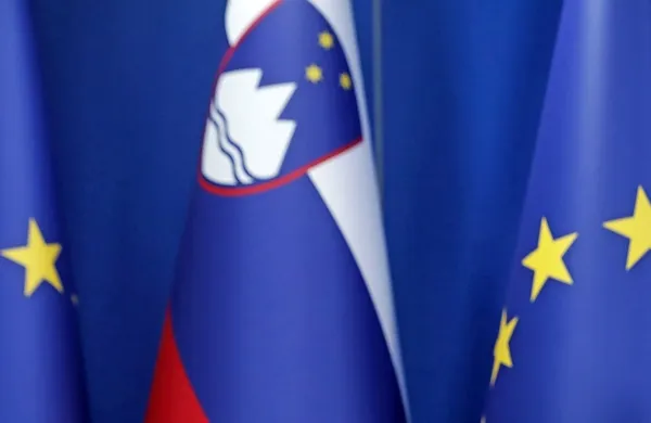 Cilj določitve omenjenih območij je vzpostavitev neposrednega 
varstva kulturne dediščine, ki se zdaj posredno varuje v prostorskih aktih, s predpisi, ki jih določata vlada in kulturni 
minister.