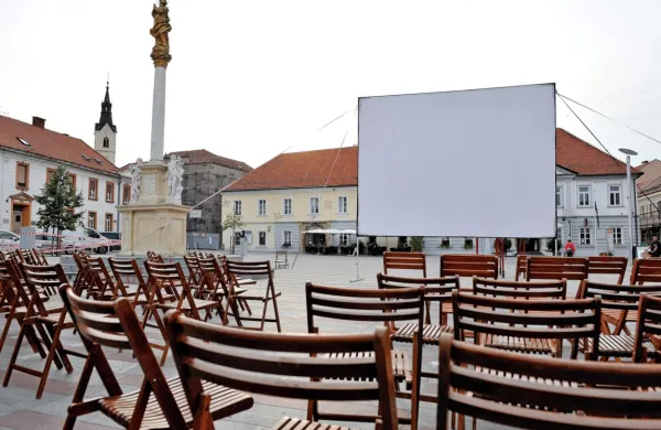 Na Grossmanov festival prihaja Robert Englund. 