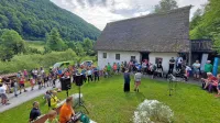 Živahno na Kosmačevi učni poti
