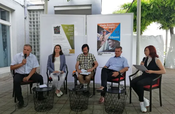Z leve:  župan Danilo Markočič, v.d. direktorice CKŠP Branislava 
Lipar, Erik Toth iz CKŠP, direktor TZ Dean Kocjančič in  Martina 
Miklavčič-Šumanski iz občinske službe za odnose z javnostmi