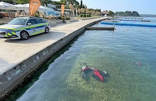 Iz morja &ldquo;re&scaron;ili&rdquo; potopljeni skuter