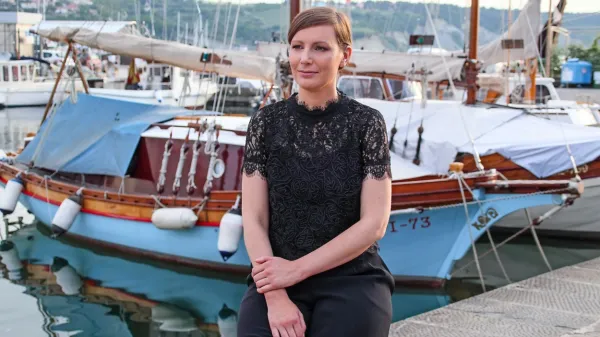 Tanja Hladnik  je direktorica festivala Kino Otok.