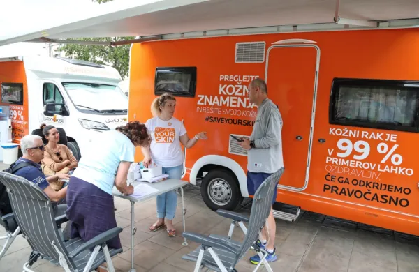 Kožni rak je 99-odstotno ozdravljiv, če ga odkrijemo pravočasno, 
zato so redni pregledi kožnih znamenj izjemno pomembni.