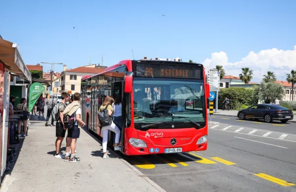 Poleg dijakov so upokojenci najpogostejši uporabniki koprskih 
mestnih avtobusov.