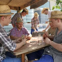 V Brdih živo, kot že dolgo ne: praznik se je vrnil na dobro letino če&scaron;enj (FOTO in VIDEO)