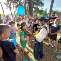 Teta Pehta je otrokom prijazno predstavila ježka, želvo in tudi 
pitona. 