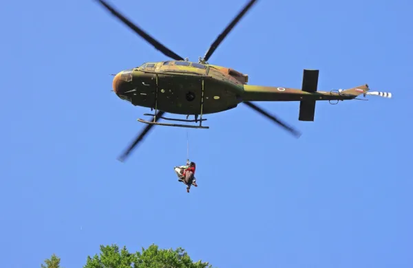 Minuli  konec  tedna  so   imele  veliko dela  tudi  posadke  vojaških   in   
policijskih  helikopterjev.