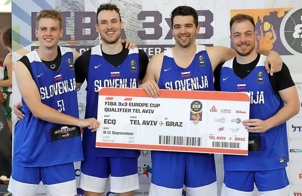 Z  leve:  Jakob Strel,   Gašper Jordan Rojko, Jure Ličen in  Stojan Đekanović 

