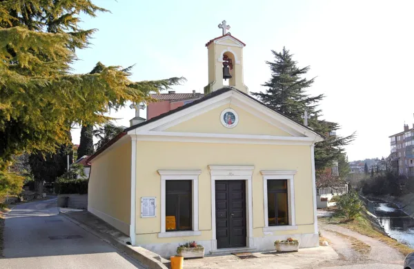Cerkvica sv. Lucije v Luciji. 