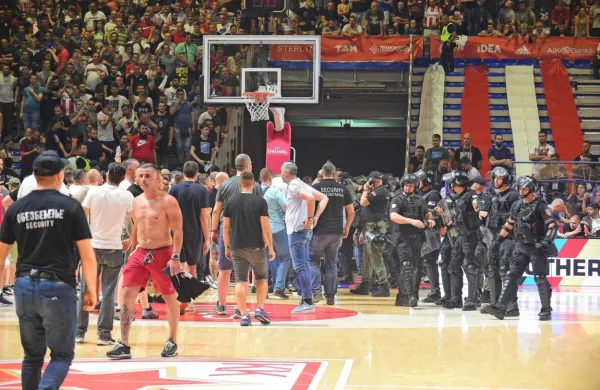 Ti prizori so bili sestavni del finalnih tekem jadranske lige  v dvorani Aleksandar Nikolić