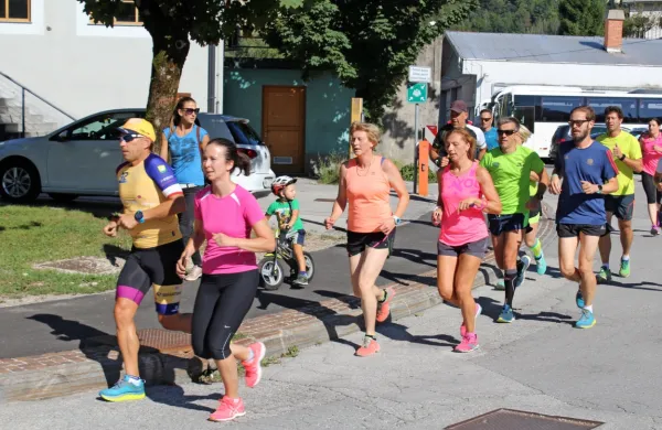Bogomir Dolenc (na sliki levo) je za dobrodelnost že pretekel 42 
maratonov v 42 dneh. Tudi na sobotnem dobrodelnem triatlonu si 
želi dobro udeležbo podobno mislečih. 