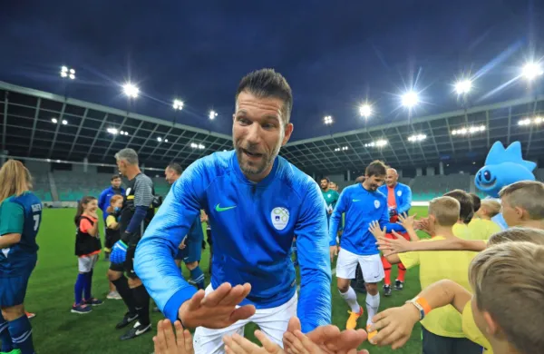 Boštjan Cesar se je od igranja za reprezentanco poslovil marca leta 
2018.