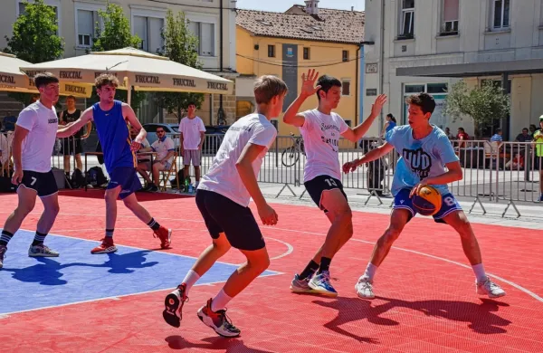V Ajdovščini so izpeljali enega od turnirjev državnega prvenstva v 
košarki 3x3.