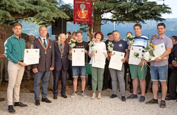 Prvo mesto si je prislužil zelen Domna Ferjančiča s Posestva Ferjančič (prvi z desne). 