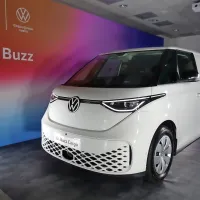Prvič se nam je v Sloveniji predstavil električni kombi id.buzz, ki v 
prodajne salone pripelje šele konec leta.

