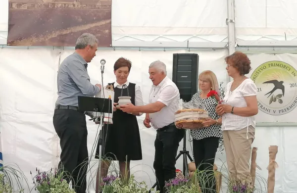 Dogodka v Prekmurju se je udeležila tudi delegacija občine Miren 
- Kostanjevica z   Mauricijem Humarjem (levo) na čelu. 