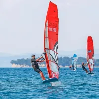 Žusterna gostila državno prvenstvo v razredu windsurf foil