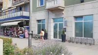 V prvem krogu lokalnih volitev leta 2018 se je za pisarno na 
Sončnem nabrežju s pogledom na morje potegovalo   deset kandidatov, v drugi krog sta se prebila  Komljanec in Markočič.  