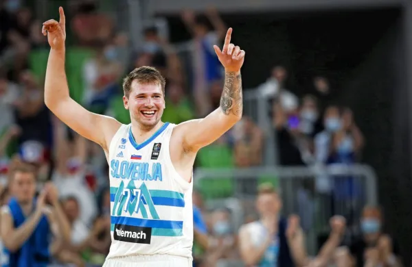 Slovenski košarkarski zvezdnik Luka Dončić bo na voljo selektorju 
Aleksandru Sekuliću na sobotni pripravljalni tekmi proti Italiji.