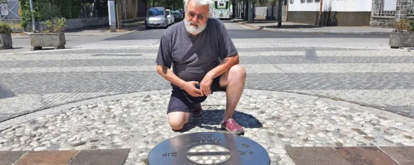 Bojan Maraž na (brezmejnem) Trgu Evrope med obema Goricama. 