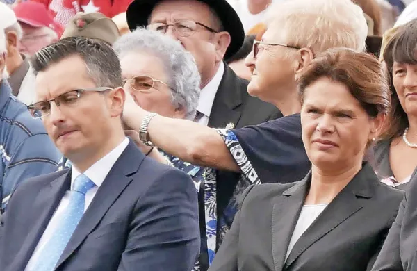 Člani Gibanja Svoboda so na današnjem digitalnem kongresu z več 
kot 90-odstotno podporo potrdili pripojitev LMŠ in SAB k stranki.