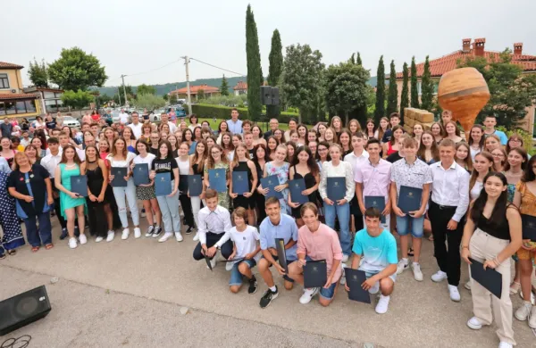Podelili priznanja najuspe&scaron;nej&scaron;im deveto&scaron;olcem
